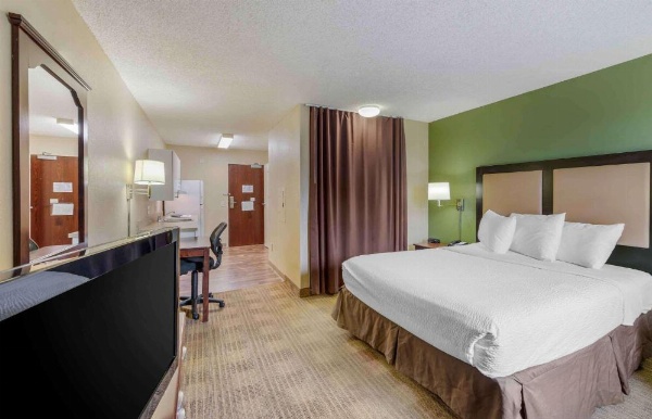 Extended Stay America Suites - Orange County - Huntington Beach image 11